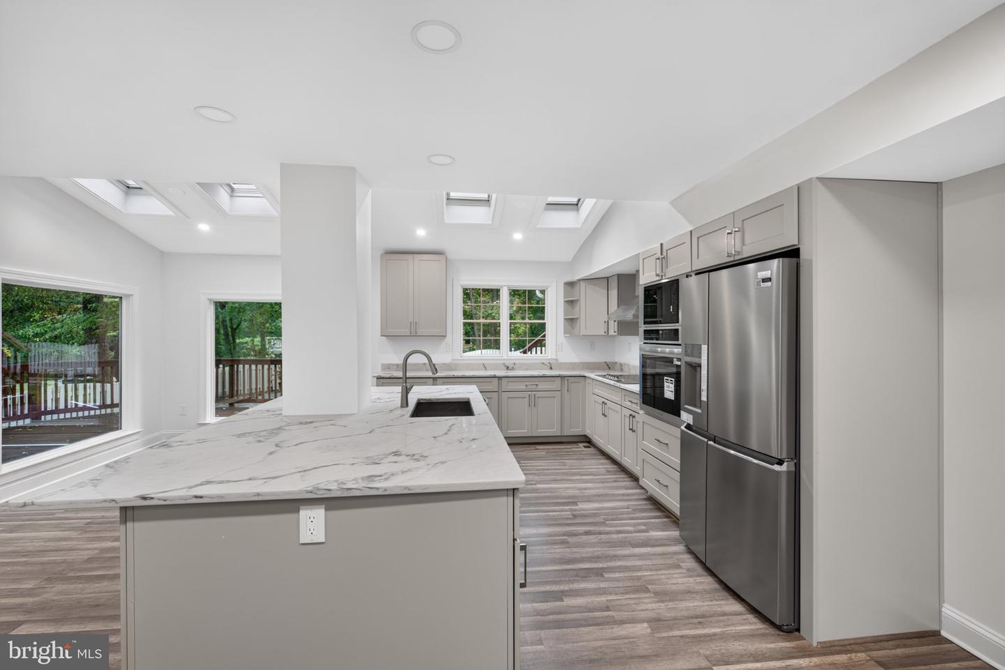 7 Foxhall Cir Property Photo 3