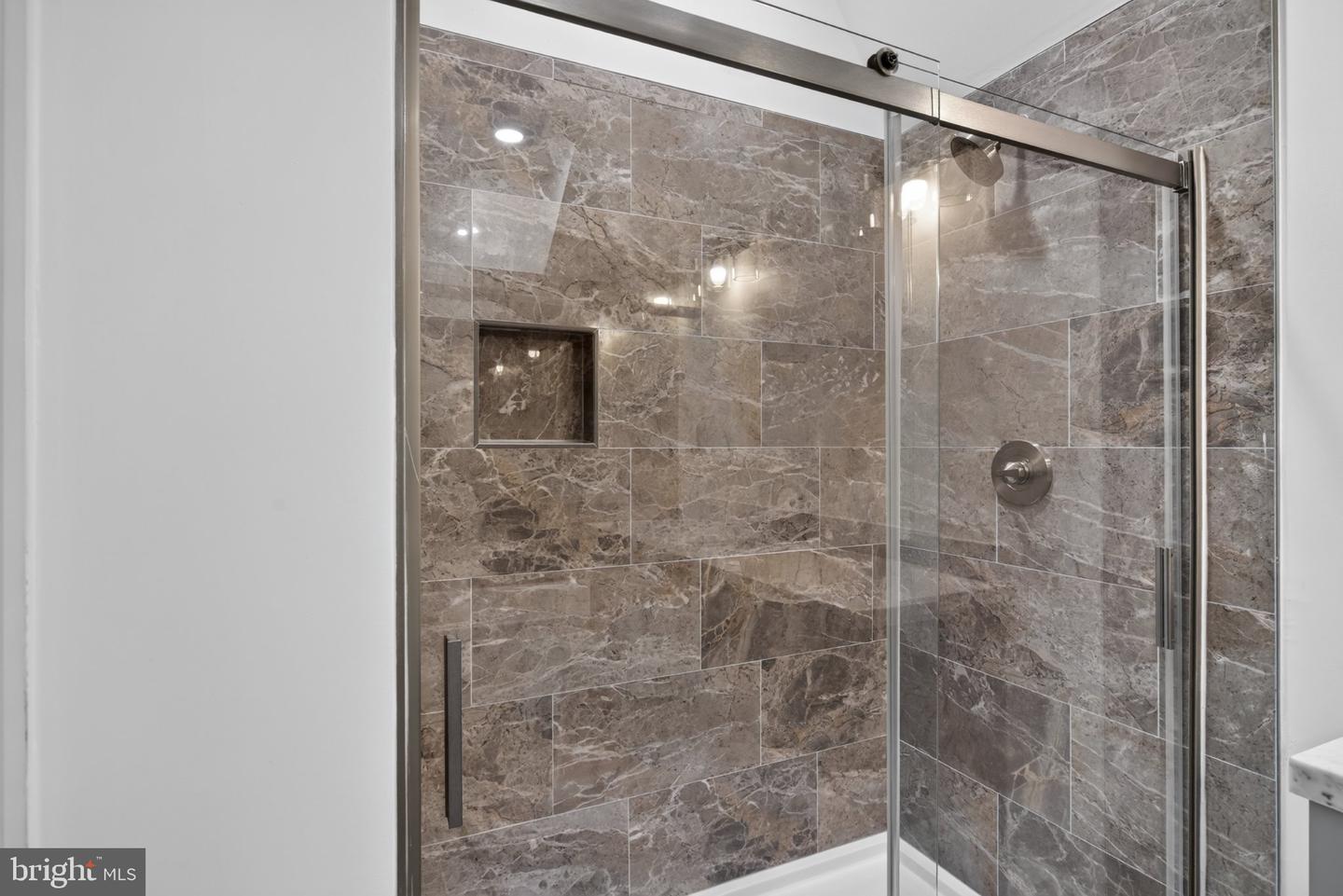 7 Foxhall Cir Property Photo 9