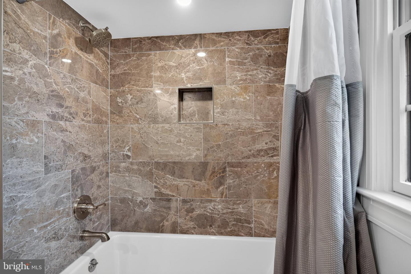 7 Foxhall Cir Property Photo 10