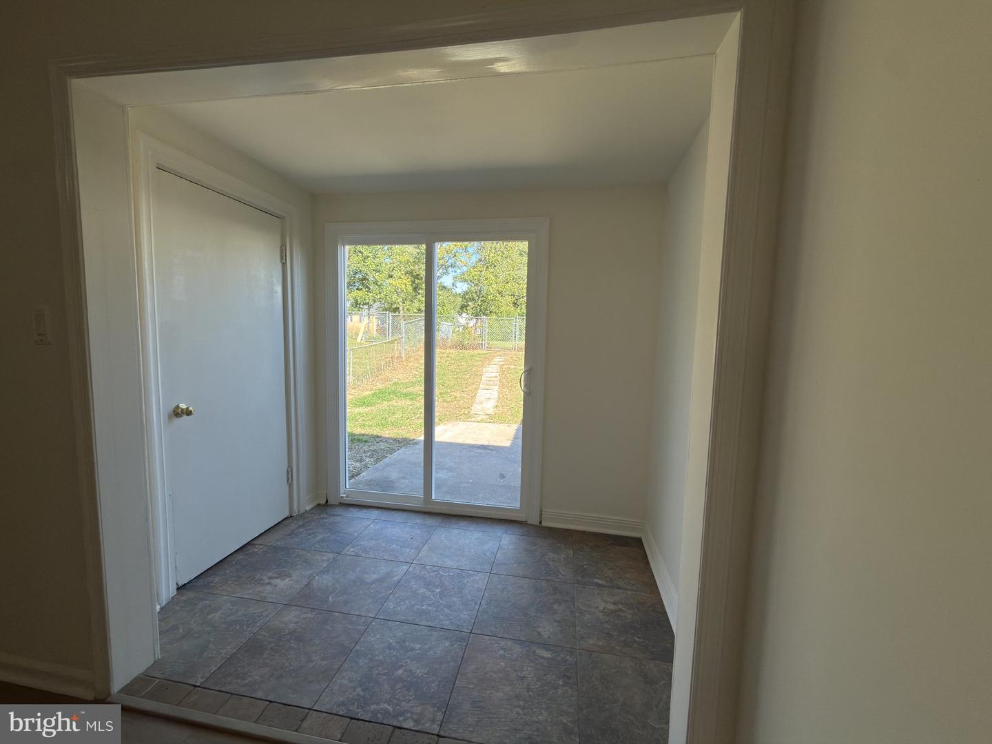 407 Olde Greenwich Cir Property Photo 12