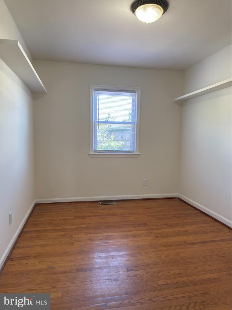 407 Olde Greenwich Cir Property Photo 19