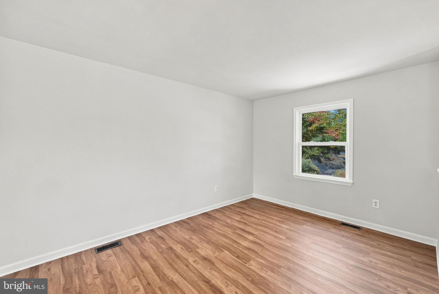 2140 Minnear St Property Photo 14