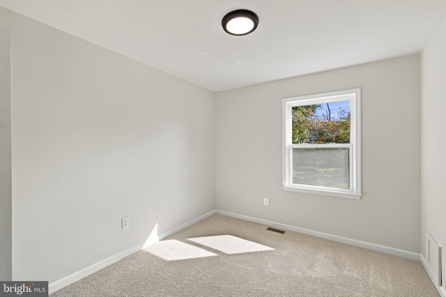 2140 Minnear St Property Photo 20