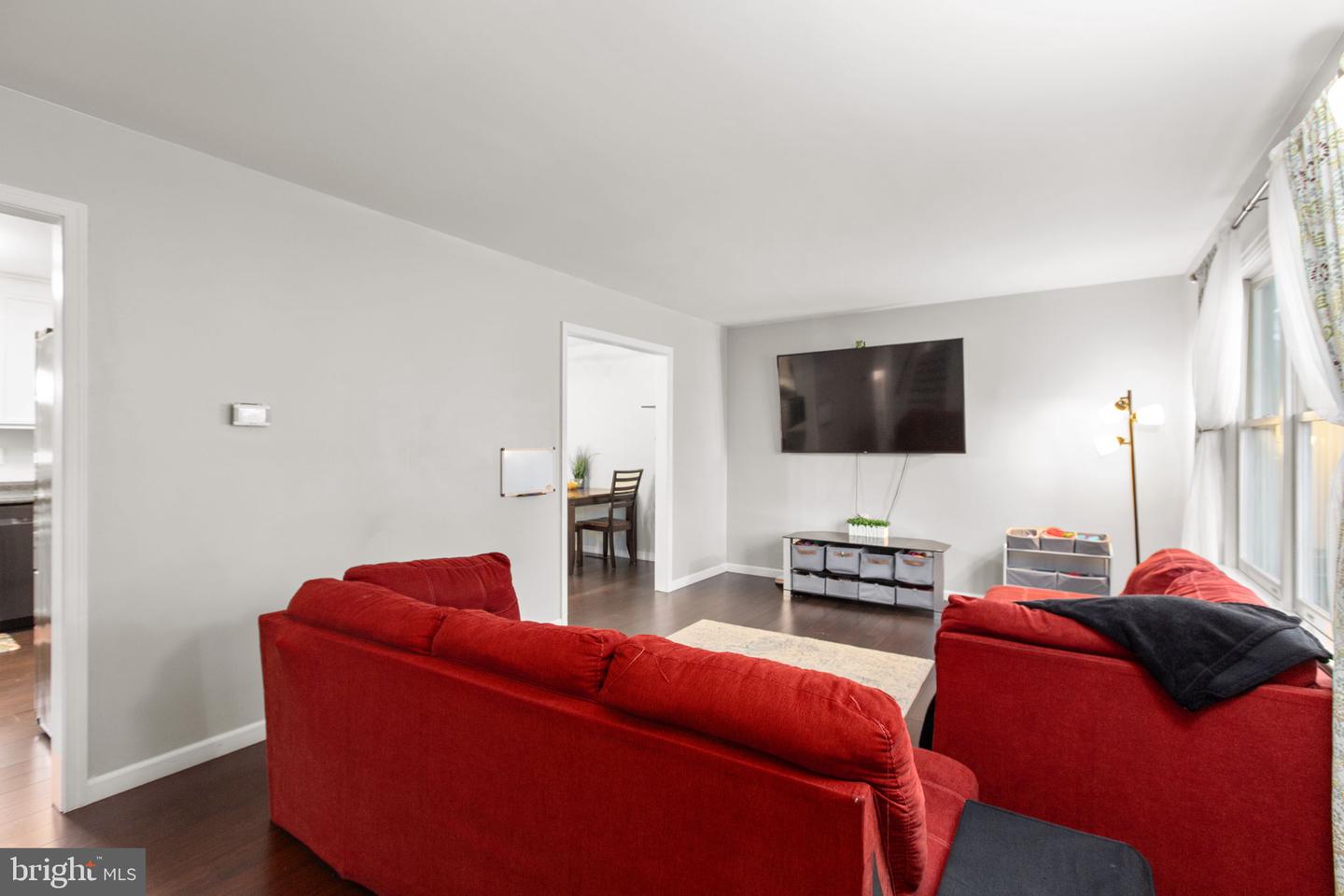 3909 Glazebrook Dr Property Photo 8