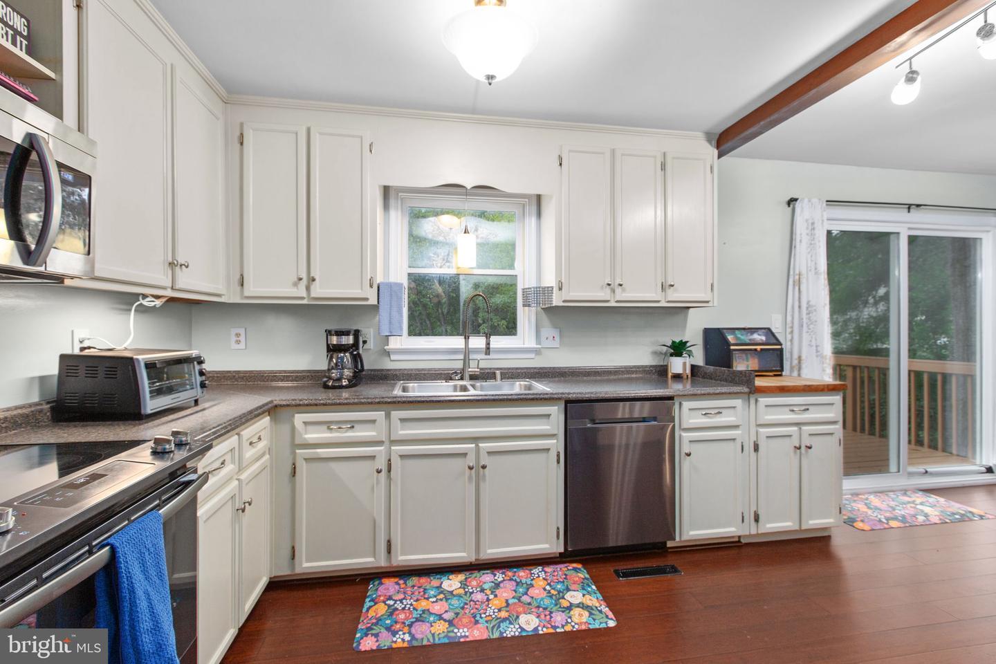 3909 Glazebrook Dr Property Photo 11