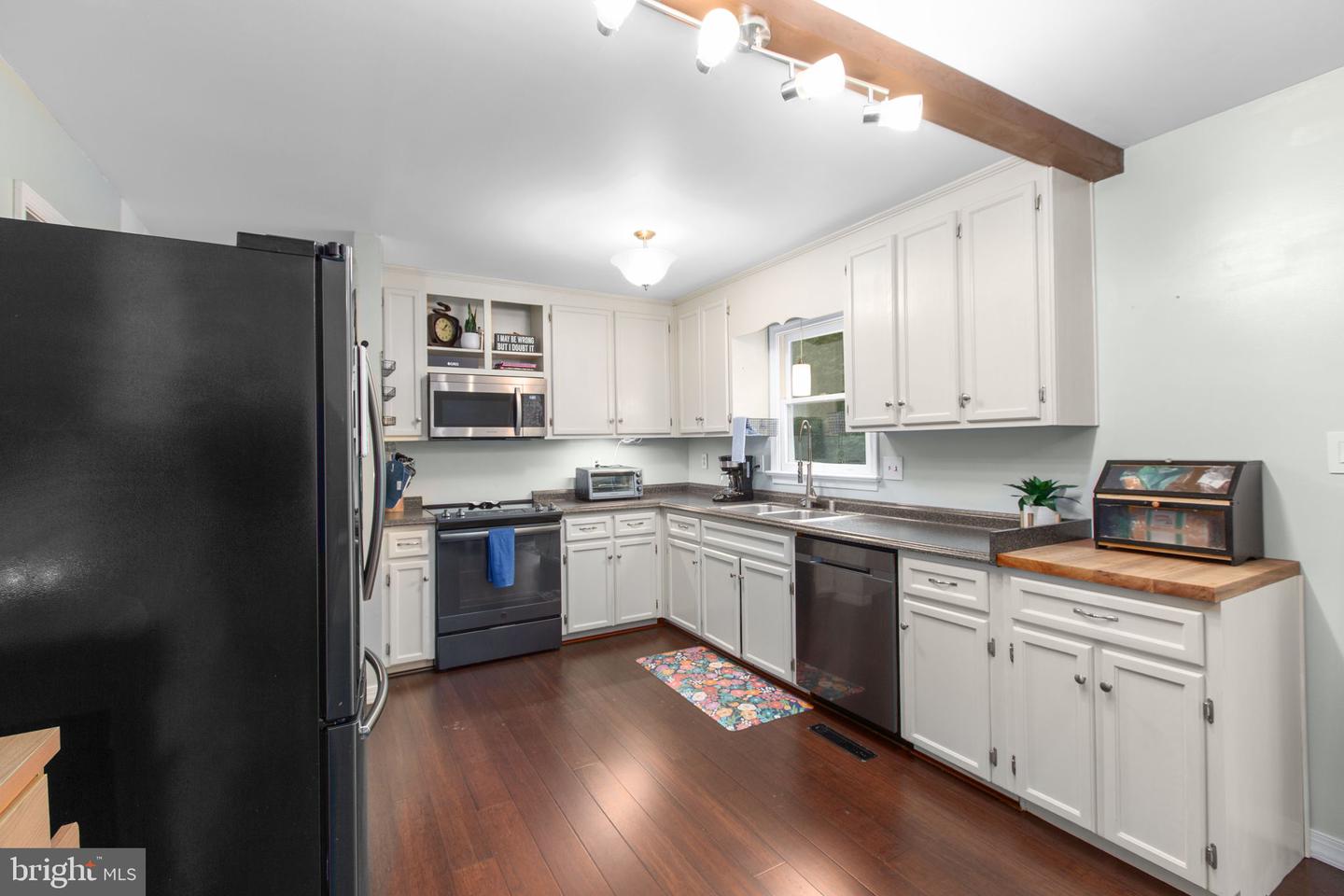 3909 Glazebrook Dr Property Photo 12