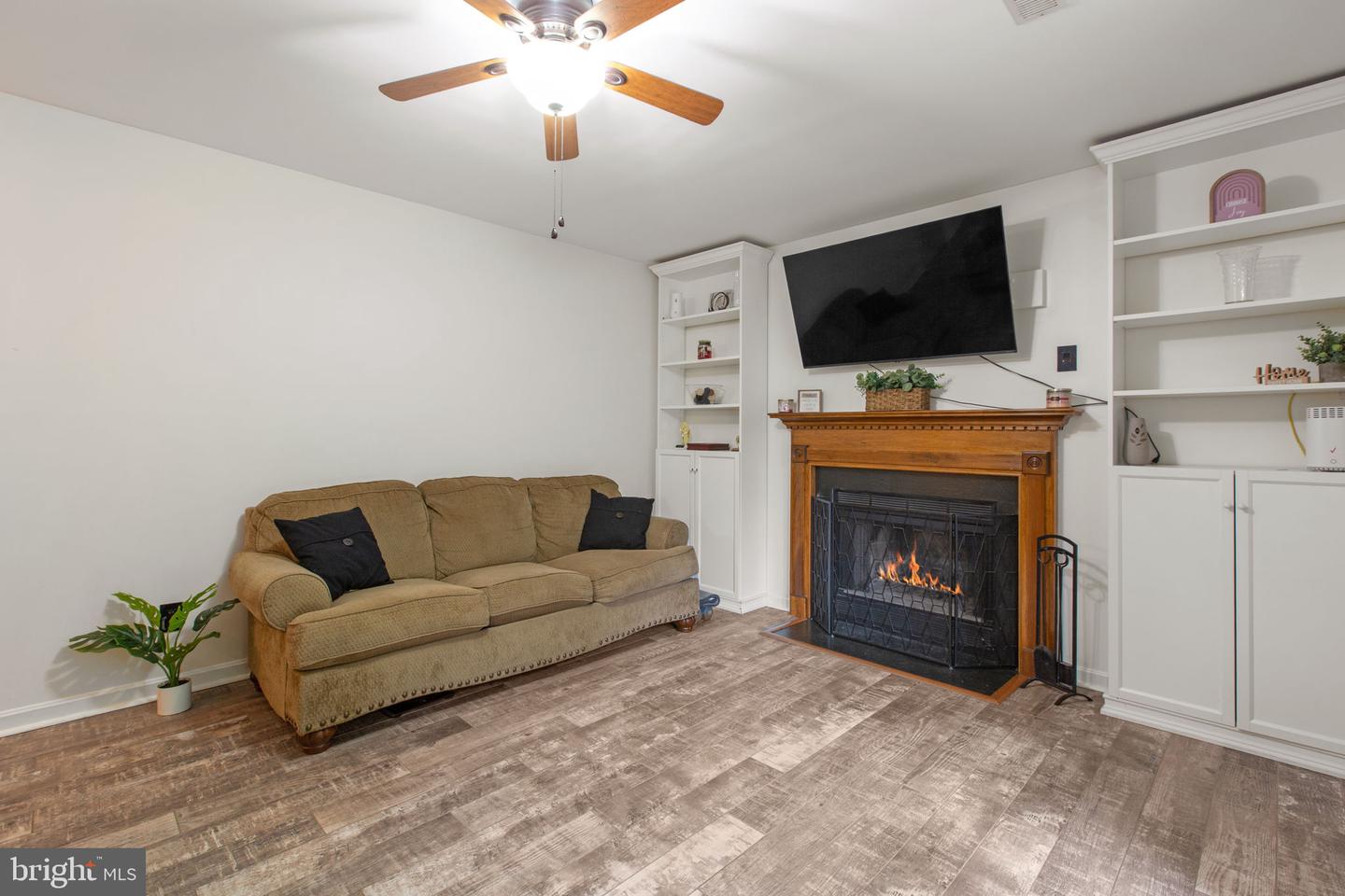 3909 Glazebrook Dr Property Photo 32