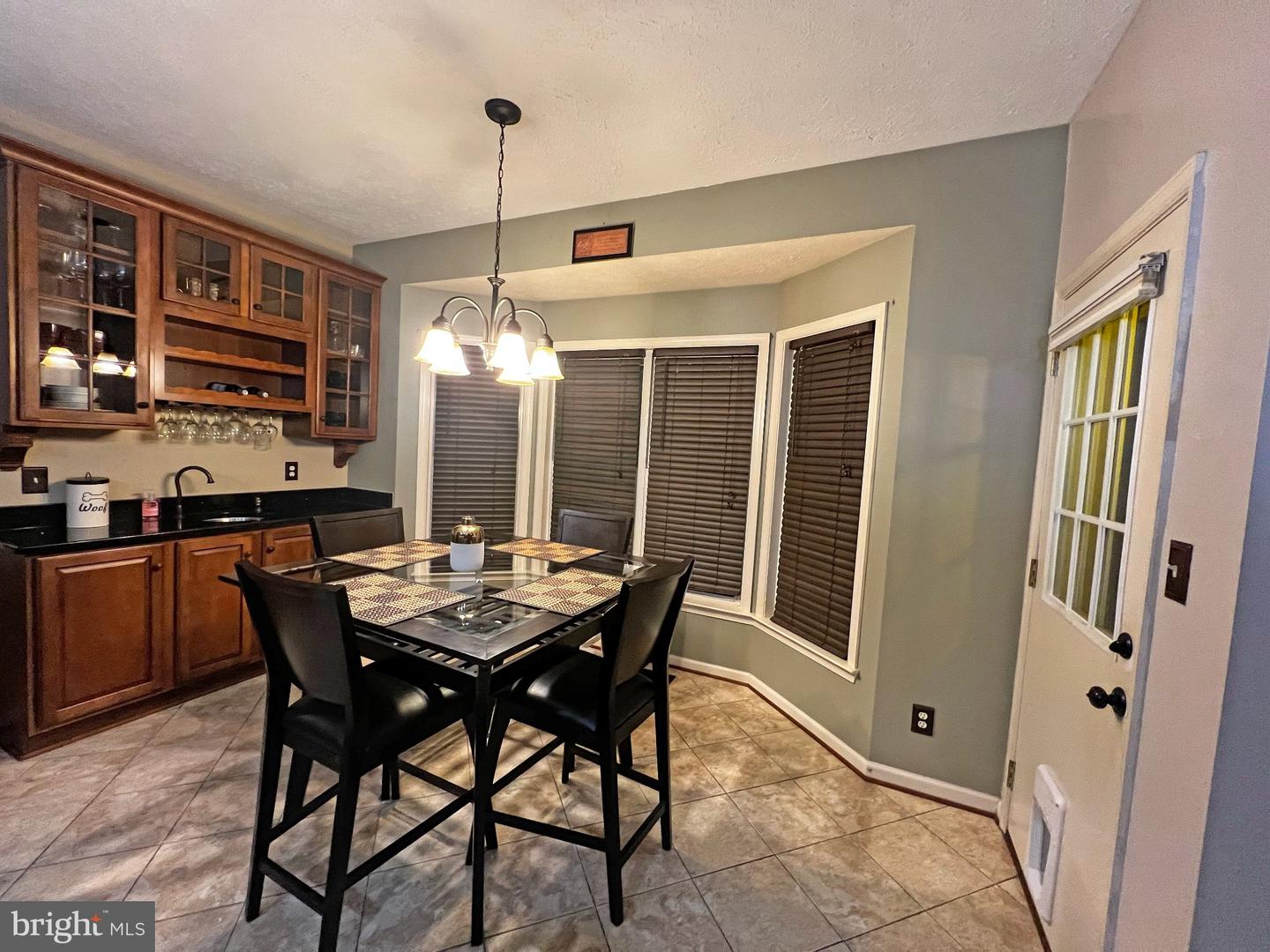 6122 W Melody Ct Property Photo 5