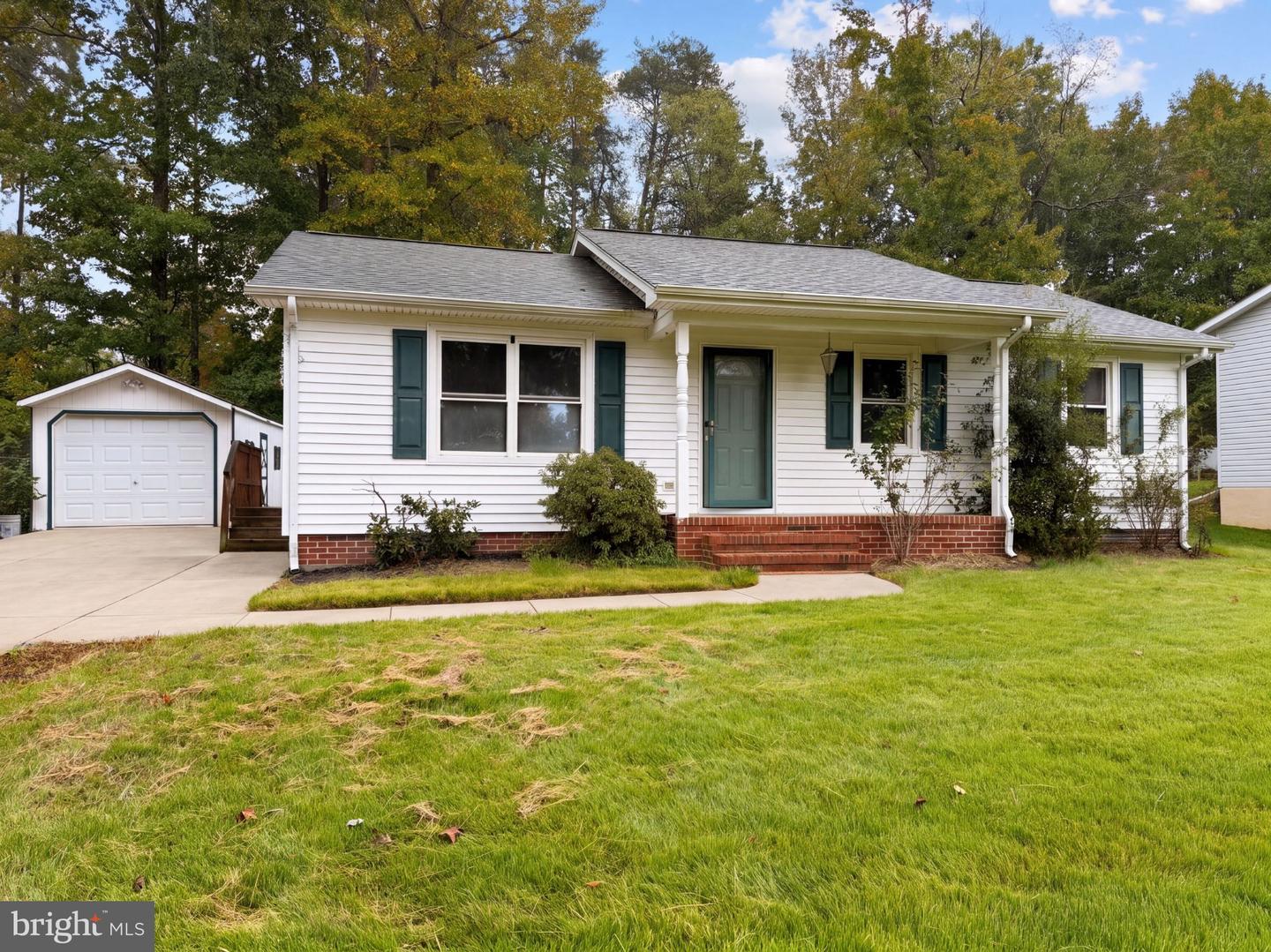 310 DURHAM DR Property Photo 1
