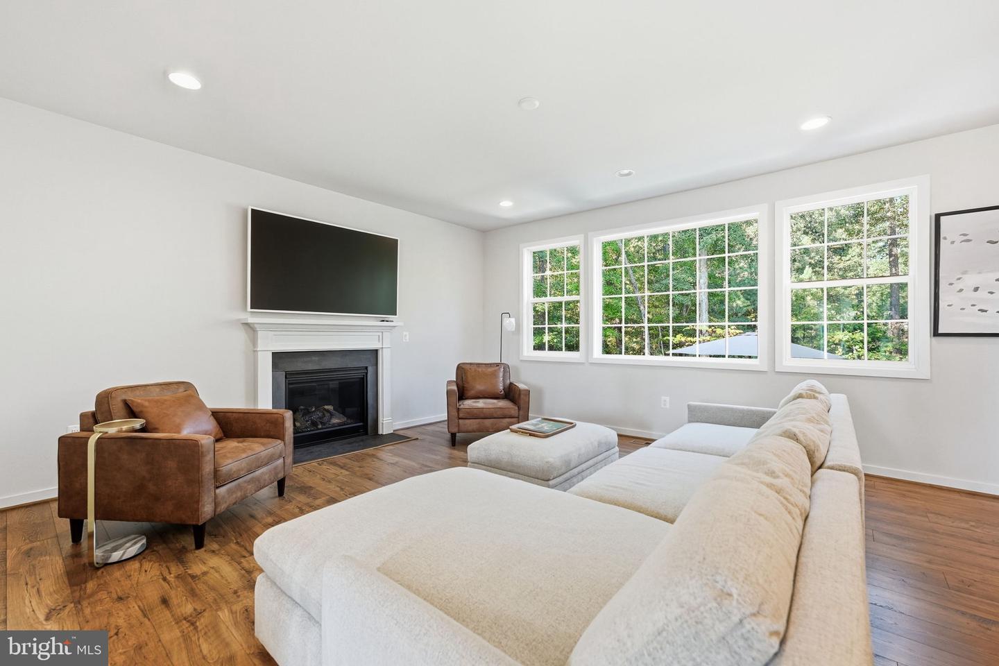 10702 Cold Springs Ct Property Photo 4
