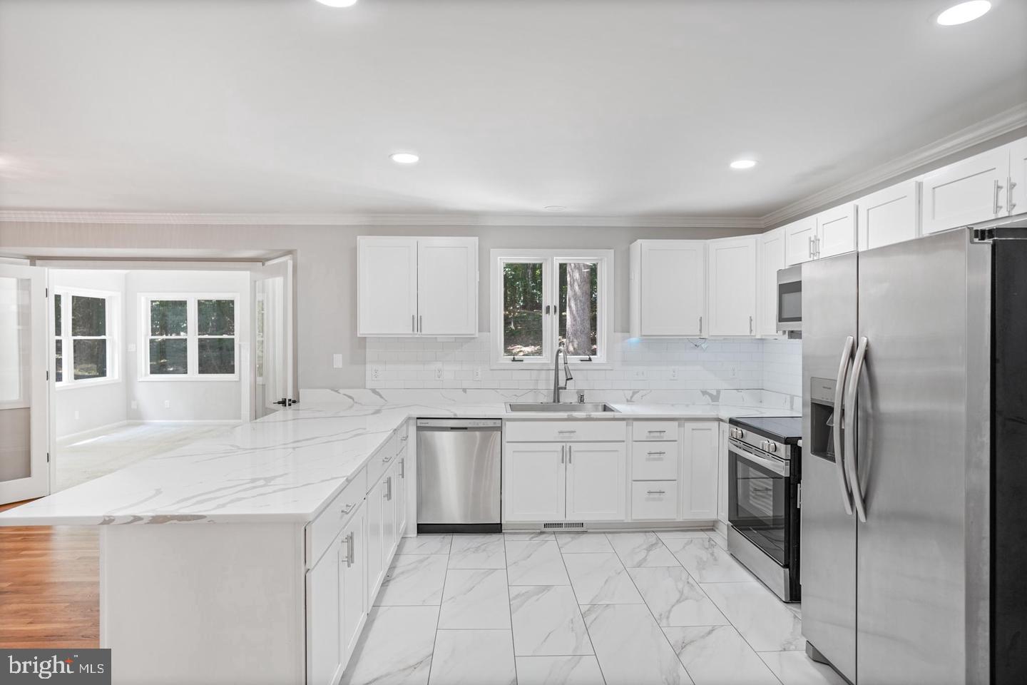 12000 Lee Dr Property Photo 17