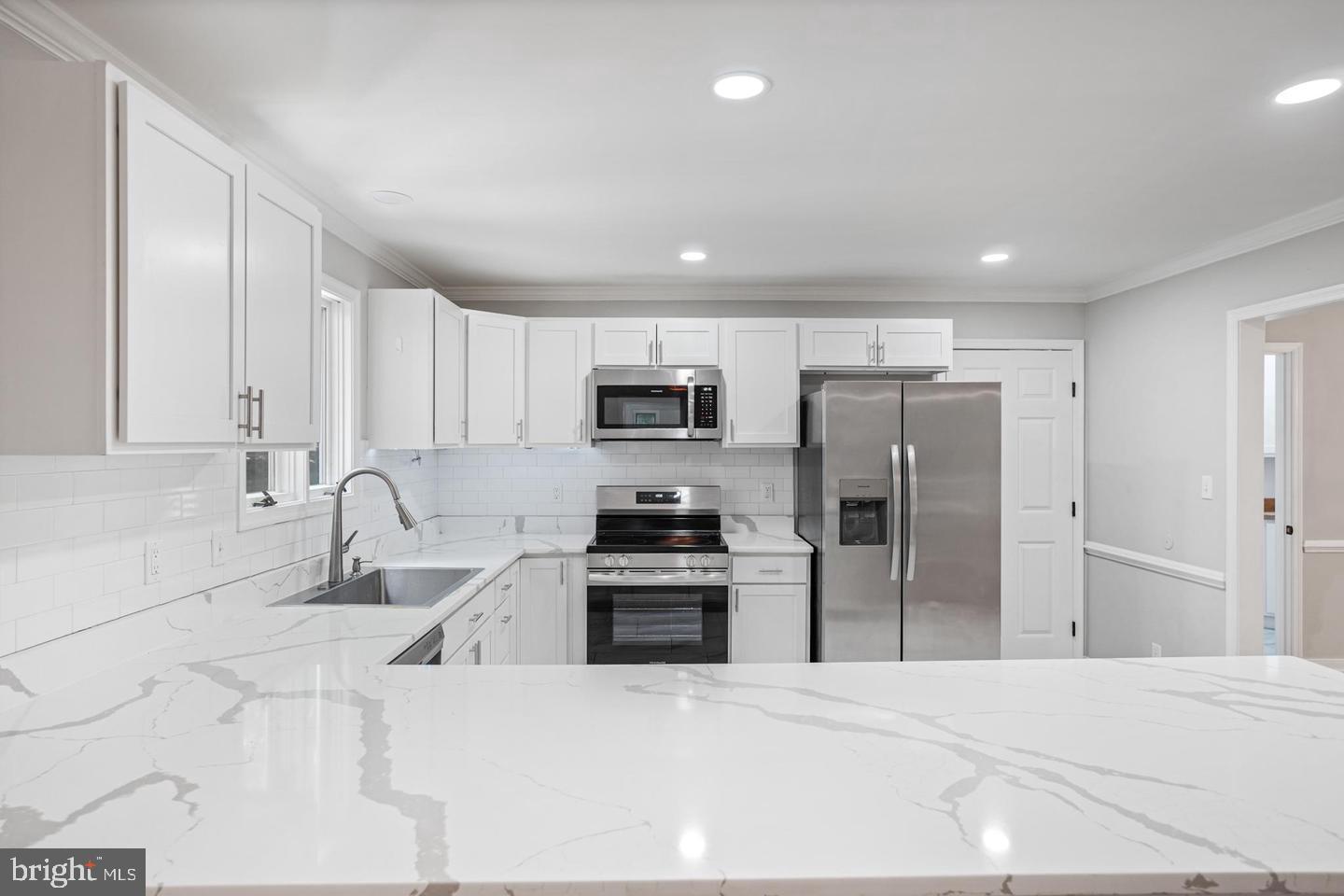12000 Lee Dr Property Photo 23