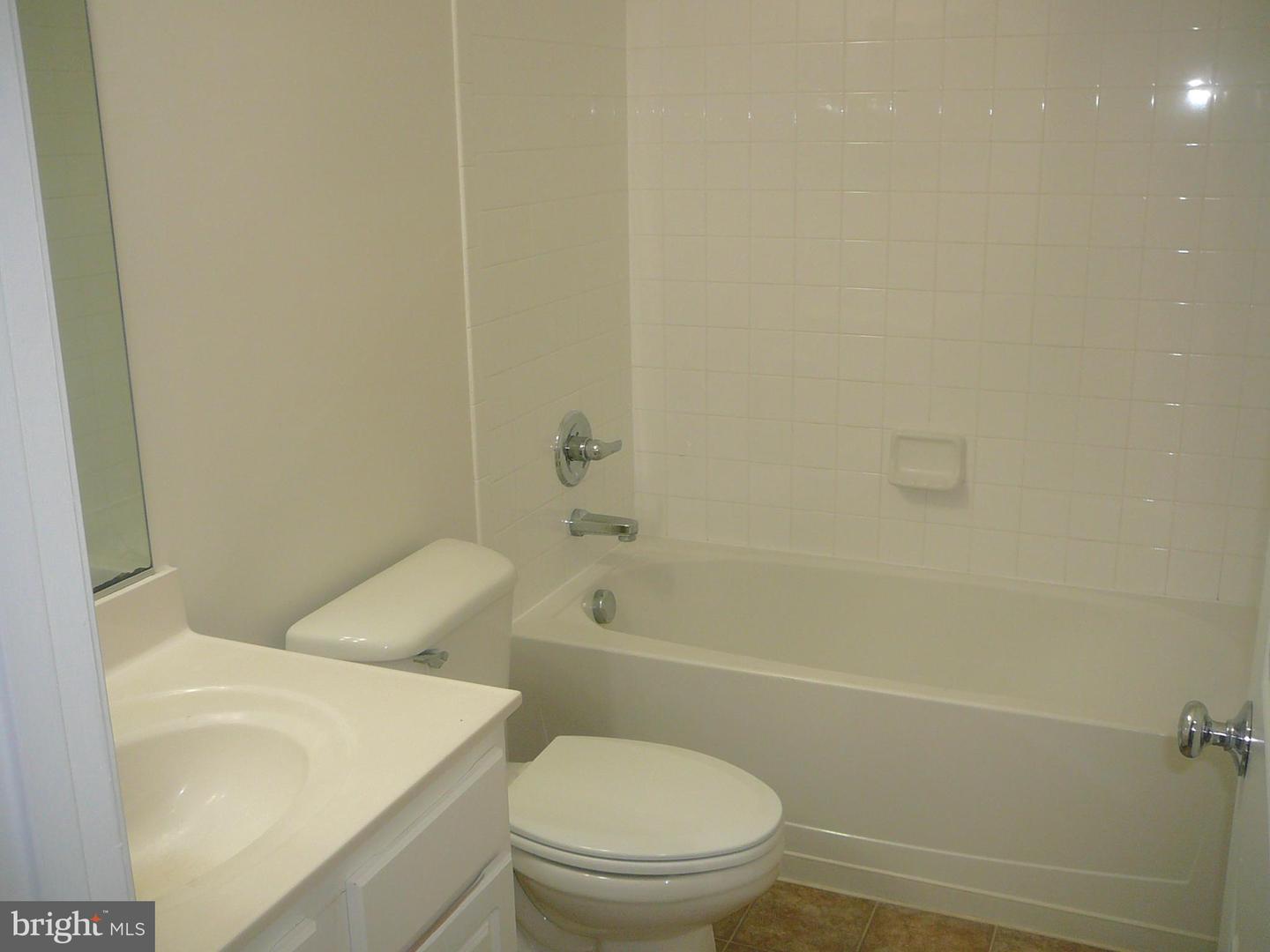 38 Pike Pl Property Photo 4