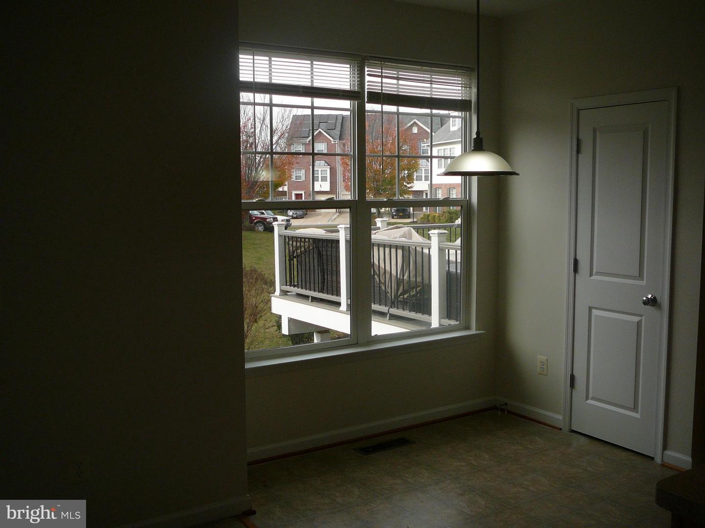 38 Pike Pl Property Photo 13