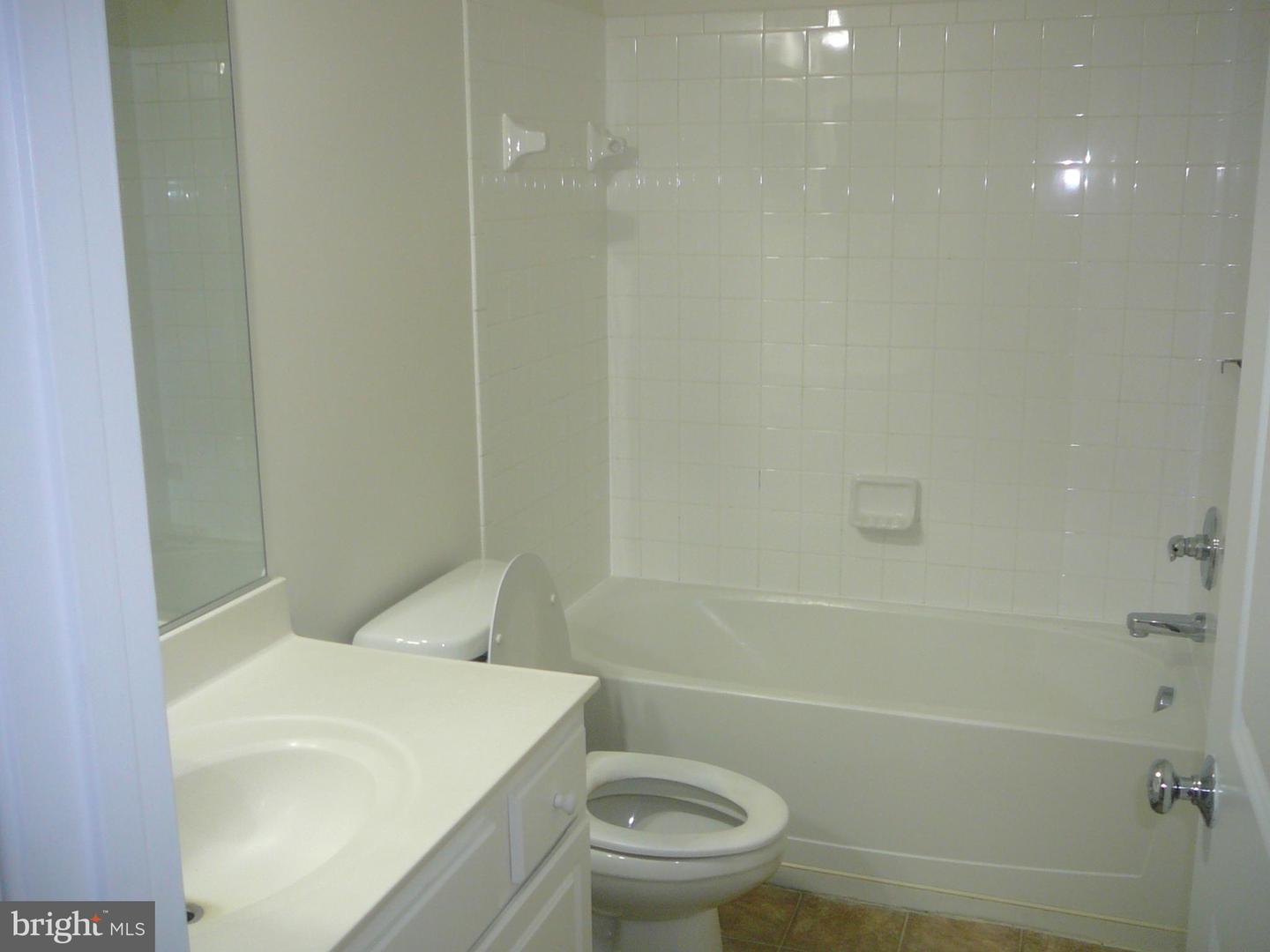 38 Pike Pl Property Photo 23