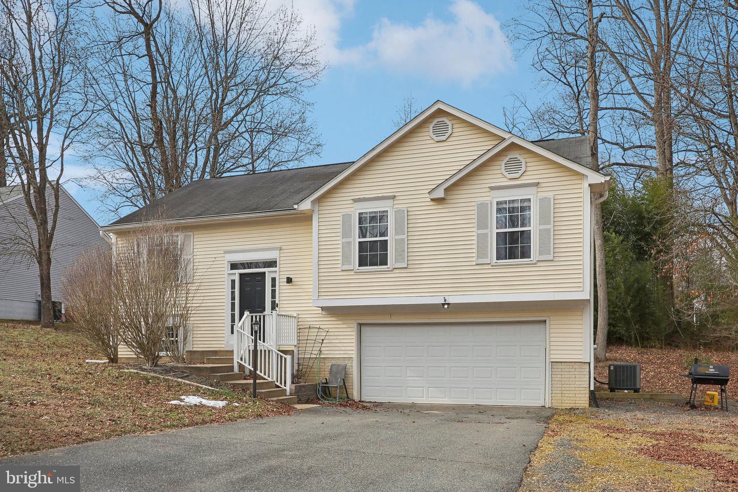 16 Acacia Ct Property Photo