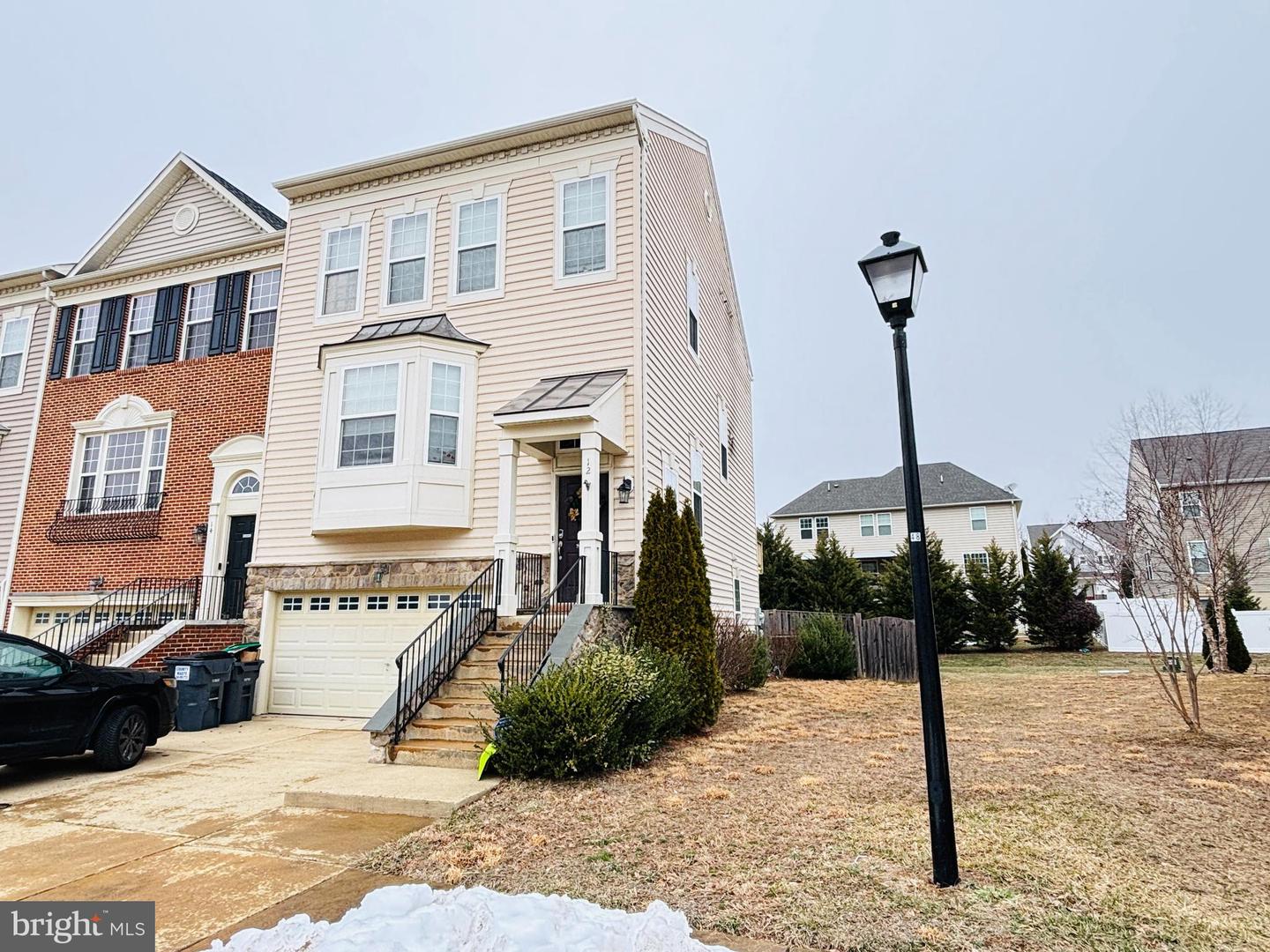 12 Lamplighter Ln Property Photo