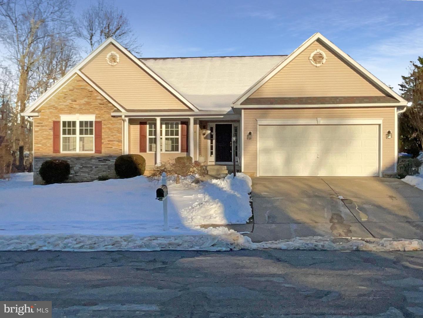 46 Hunton Dr Property Photo 1
