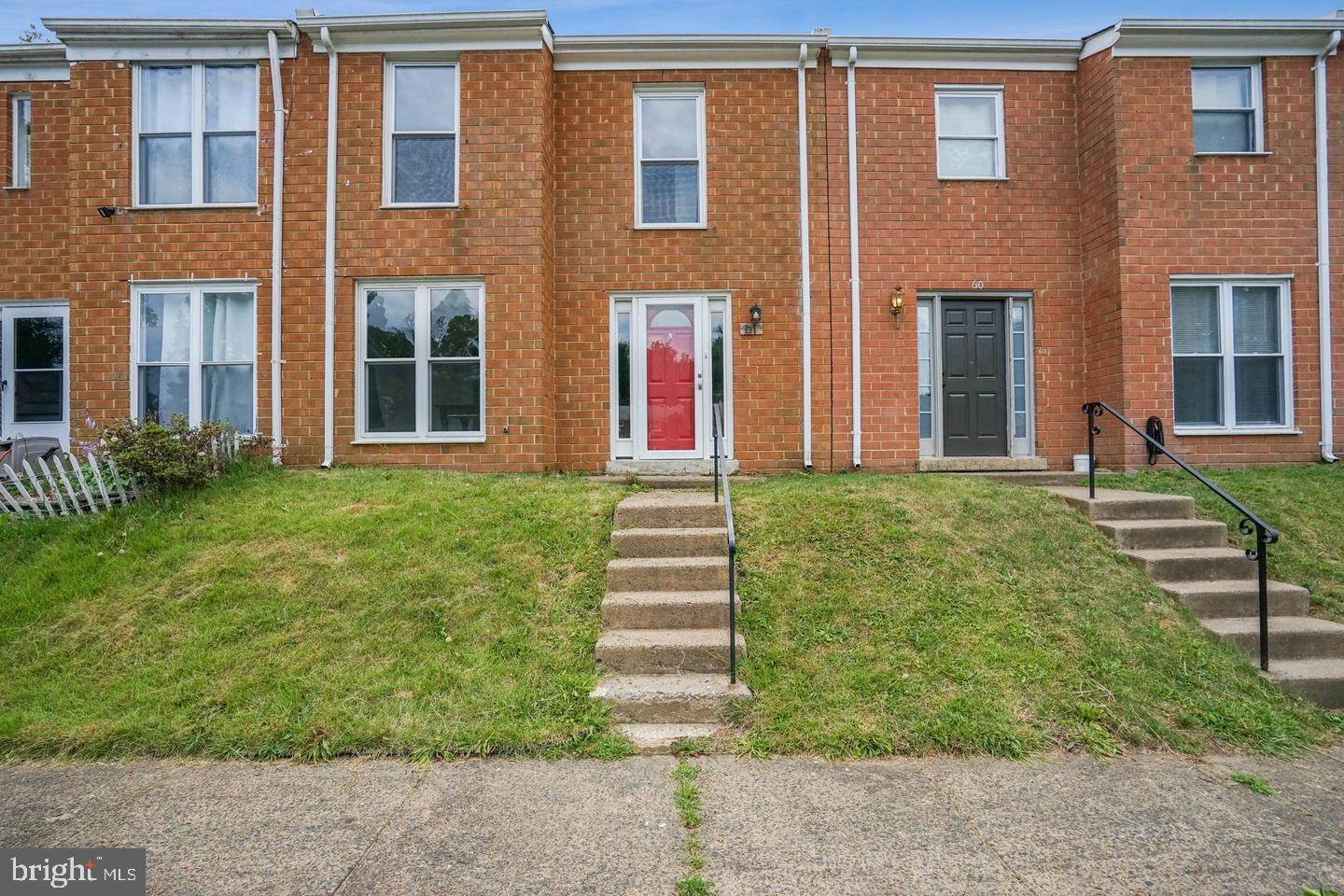 61 Oak Dr Property Photo 1