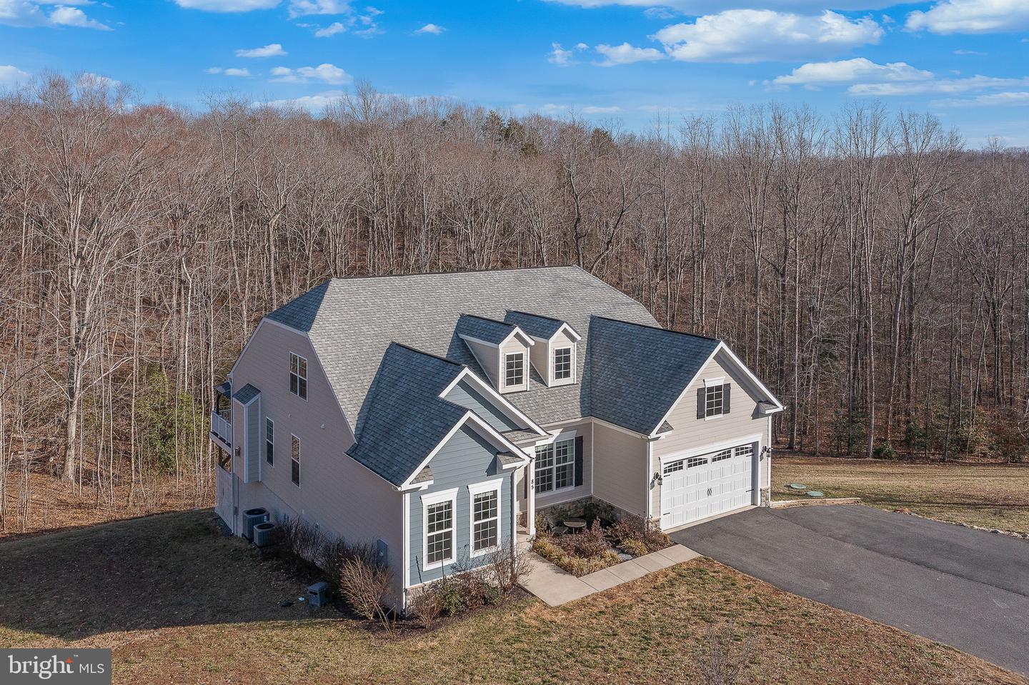 85 Locksley Ln Property Photo