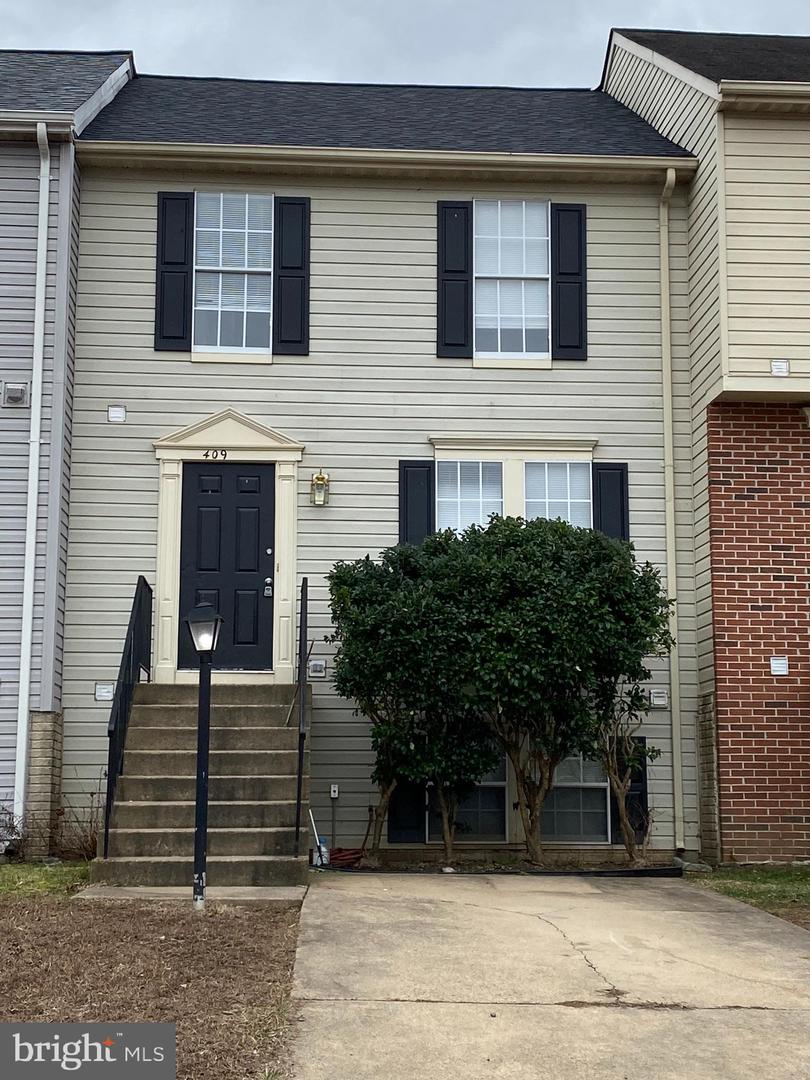409 Sedgwick Ct Property Photo 3