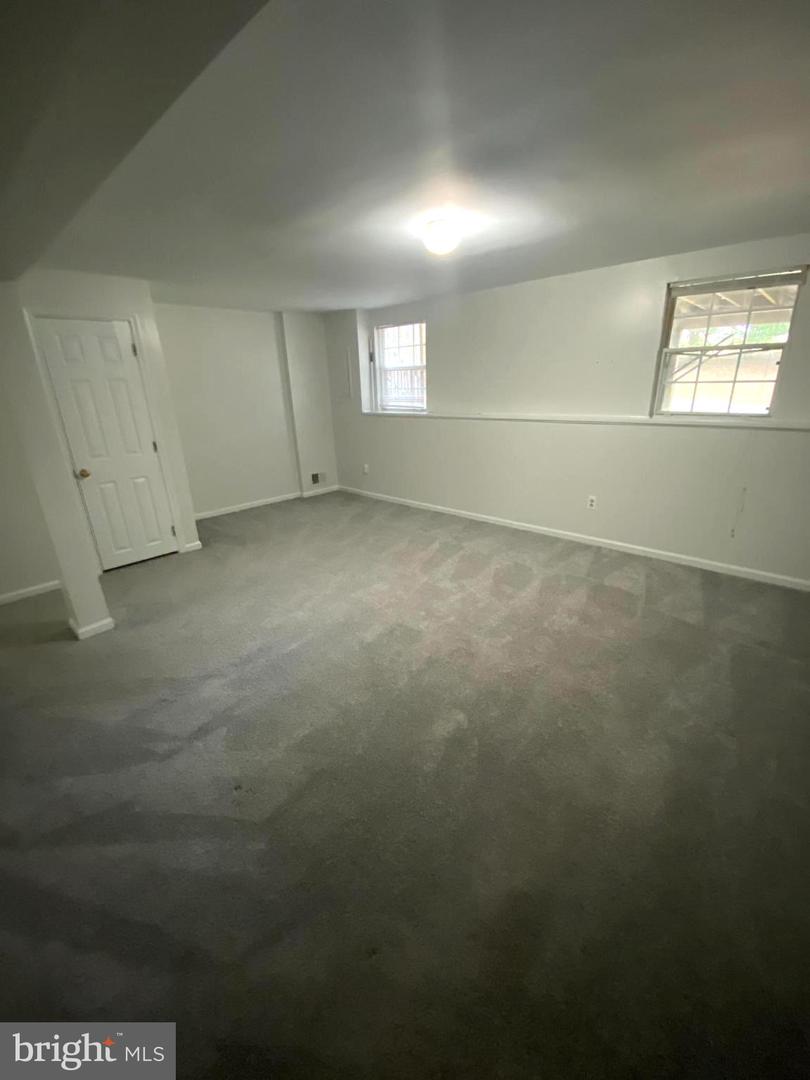 409 Sedgwick Ct Property Photo 27