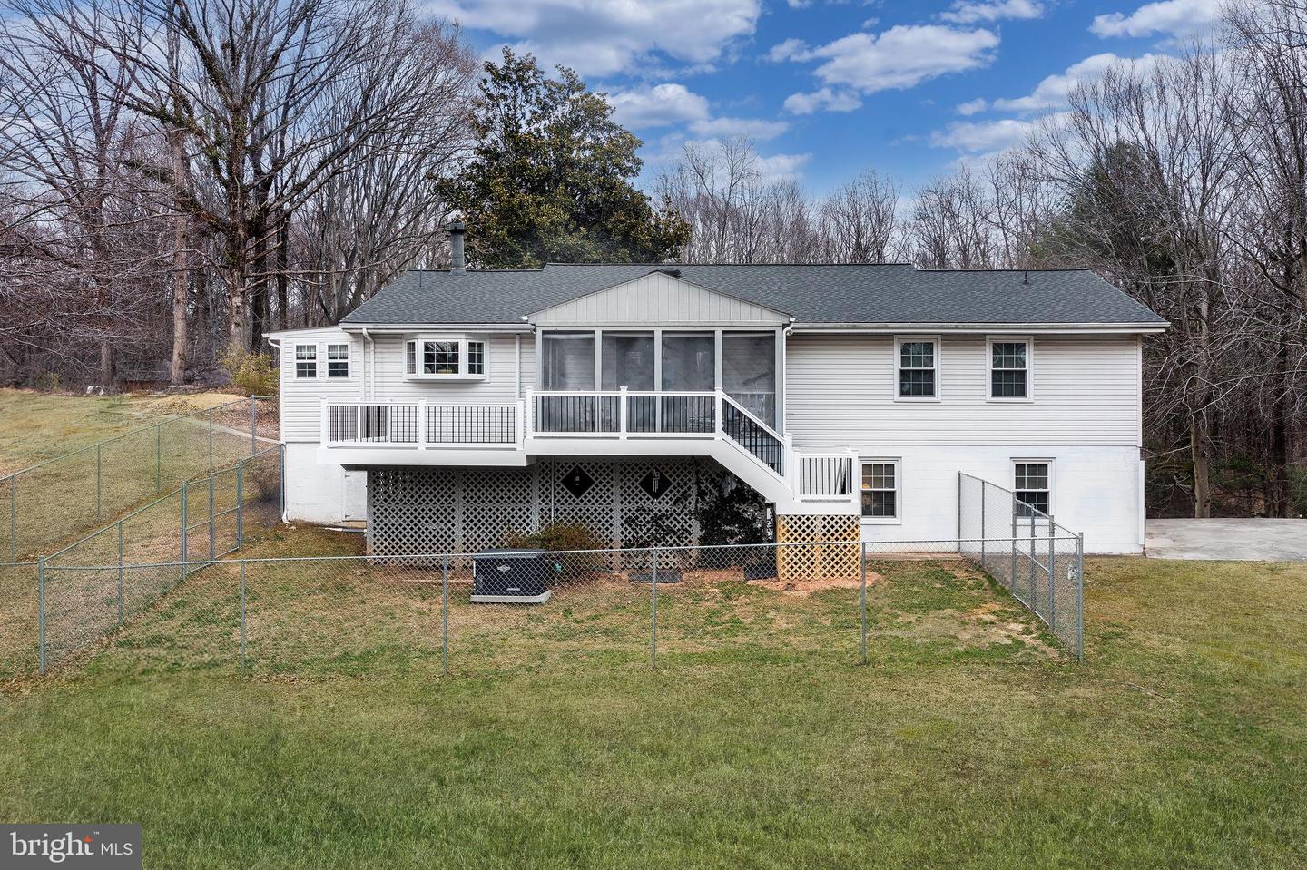 50 Mason Ln Property Photo