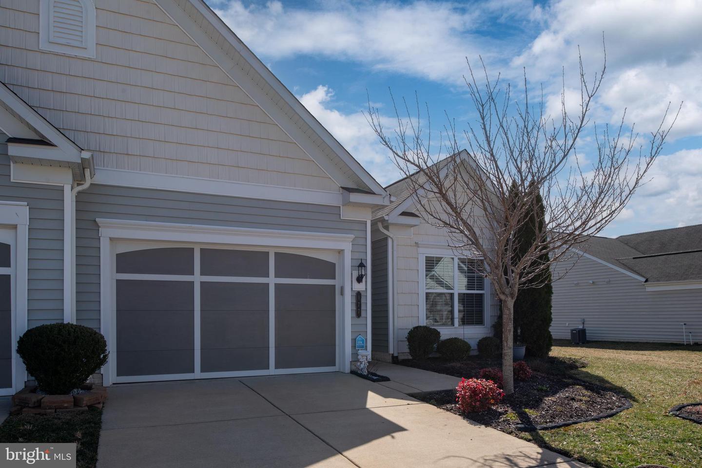 177 Hyannis Pl Property Photo
