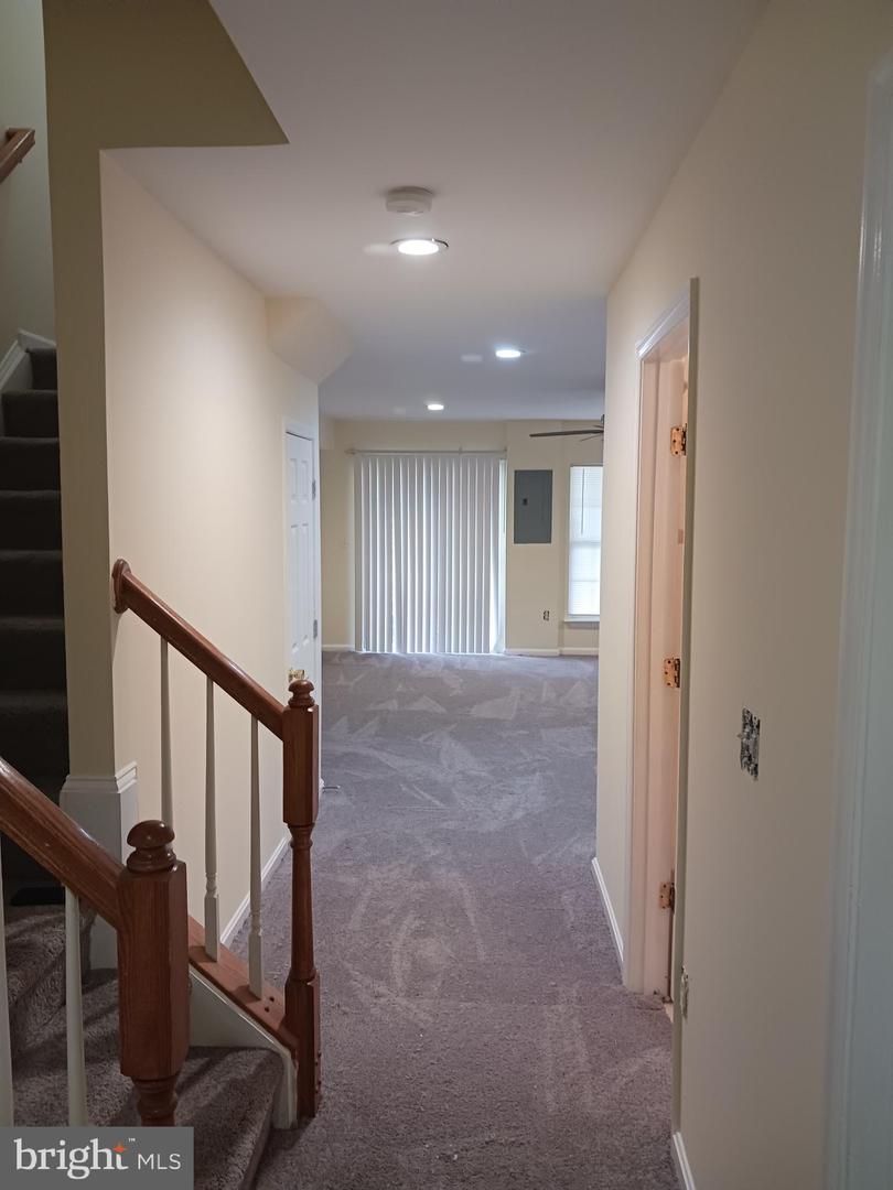 205 Hillside Ct Property Photo 14