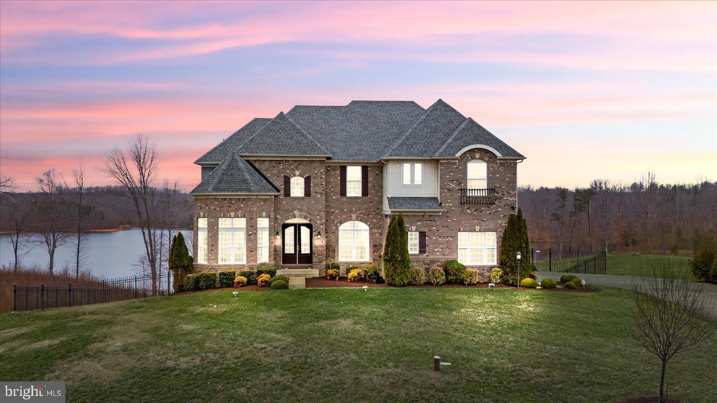 30 Walden Pond Ct Property Photo