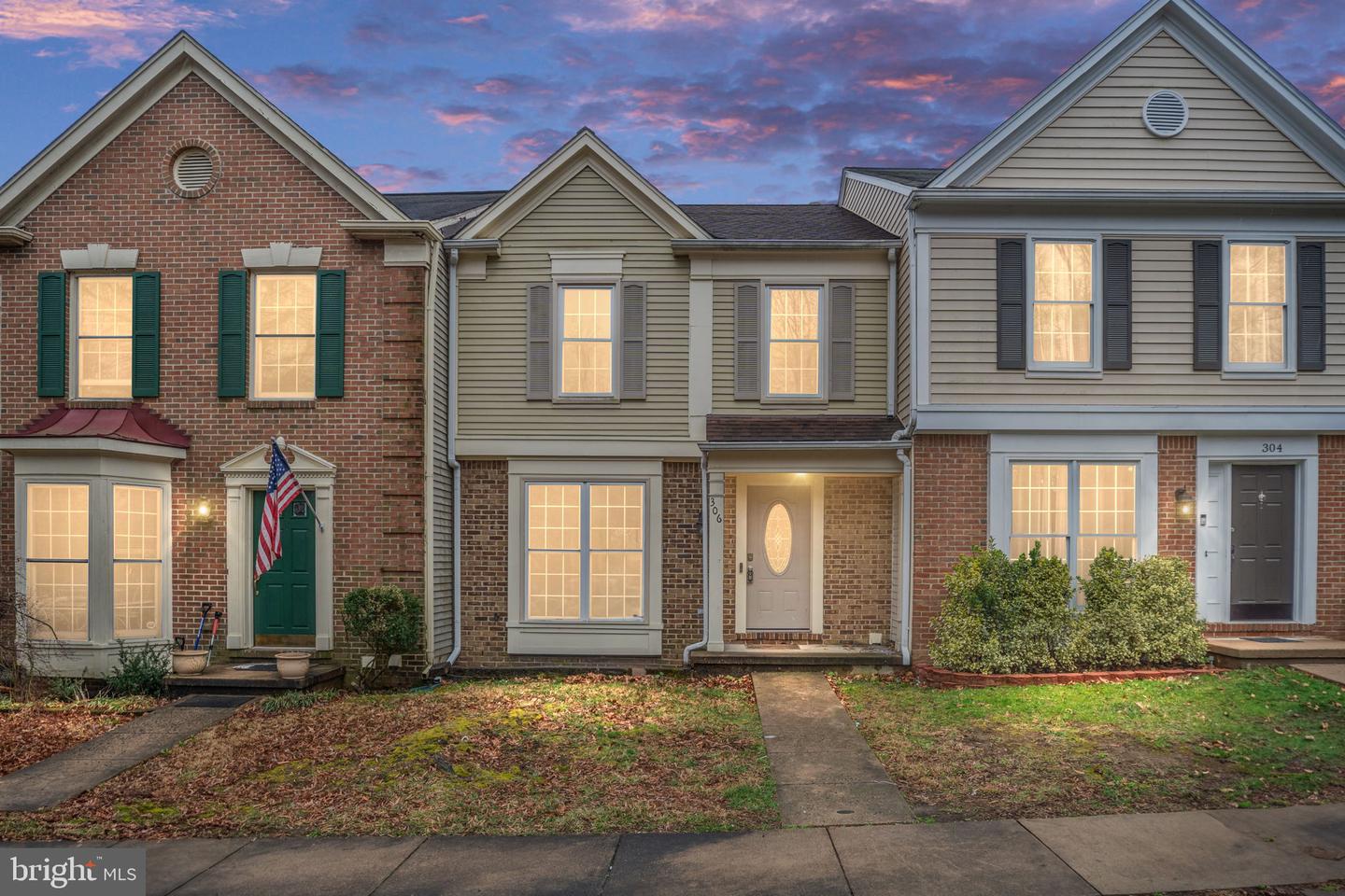 306 Batley Ct Property Photo