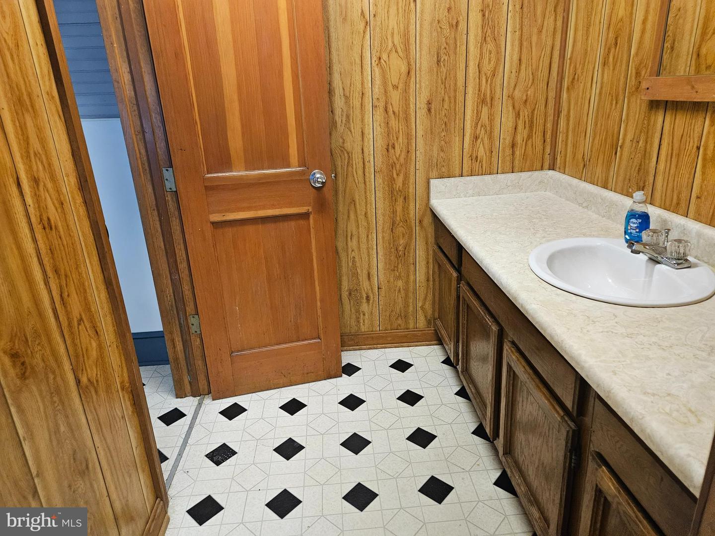 985 White Oak Rd Property Photo 14