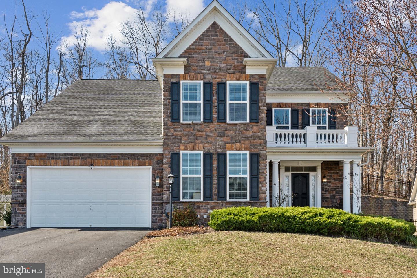 4 Darden Ct Property Photo
