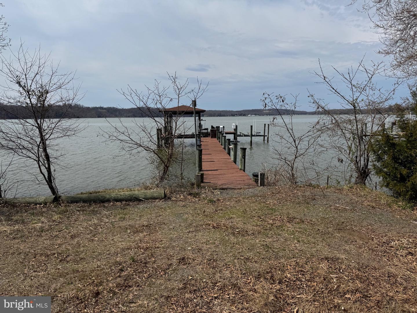 Shore Dr Property Photo 14