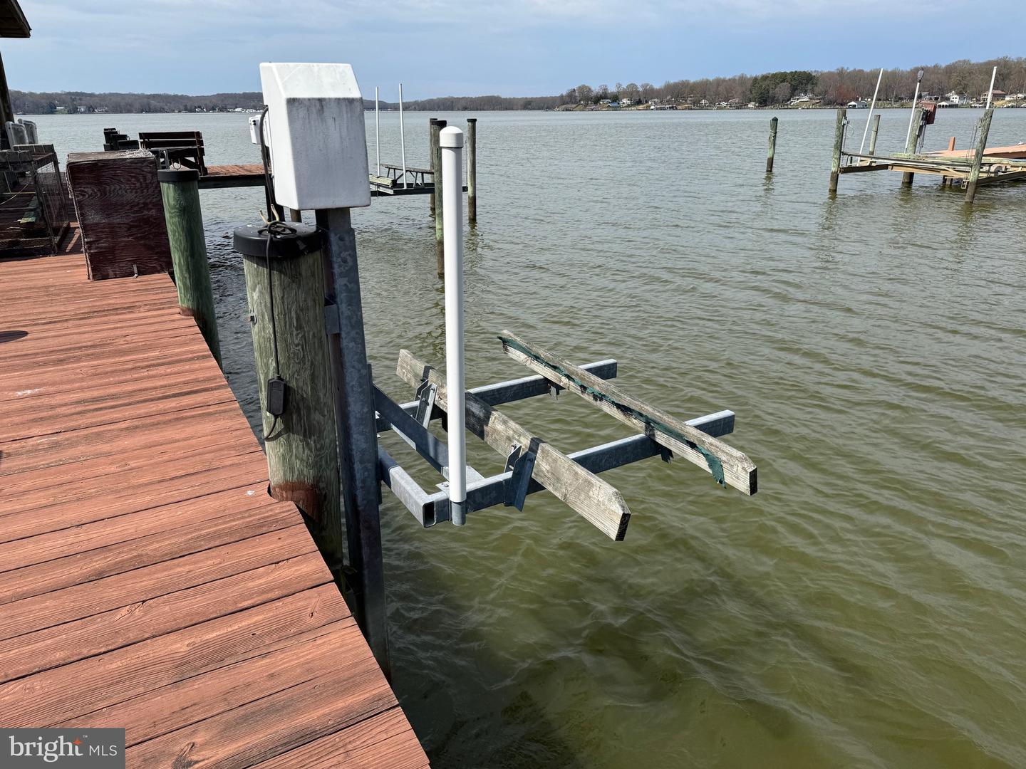 Shore Dr Property Photo 16