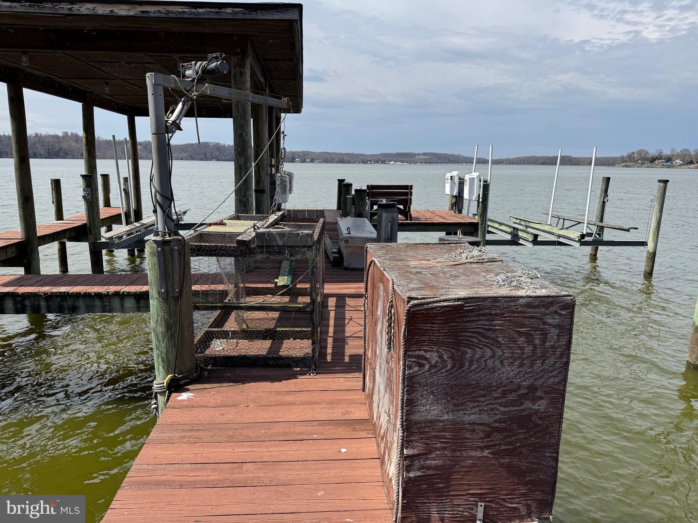 Shore Dr Property Photo 18