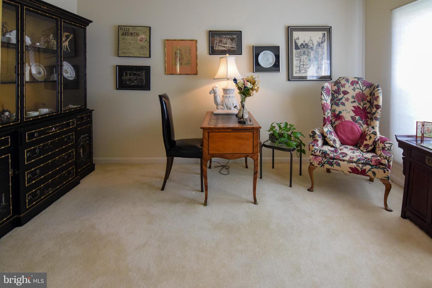 227 Smithfield Way Property Photo 6