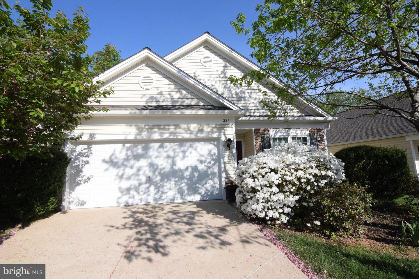 227 Smithfield Way Property Photo 34