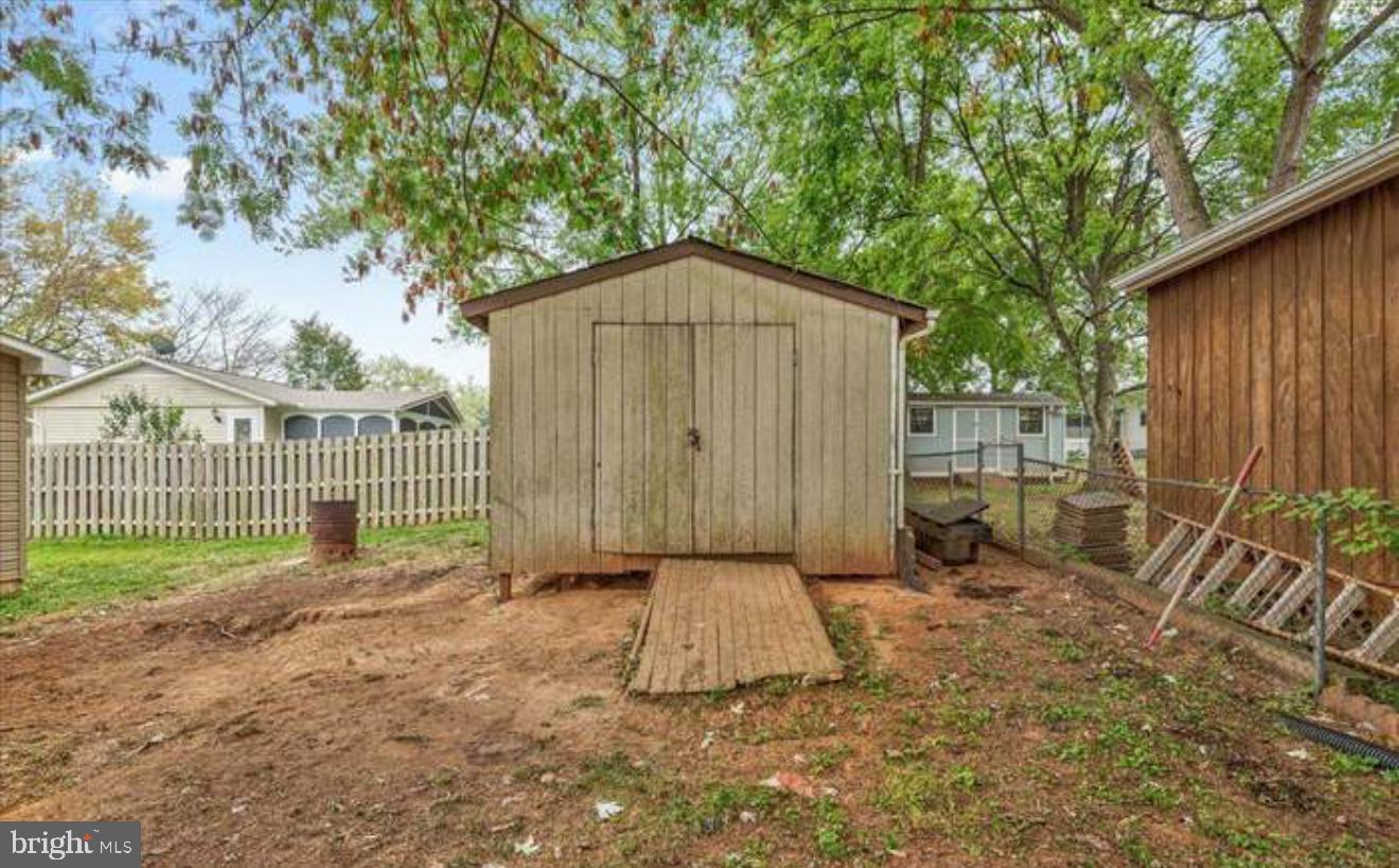 222 Austin Dr Property Photo 30