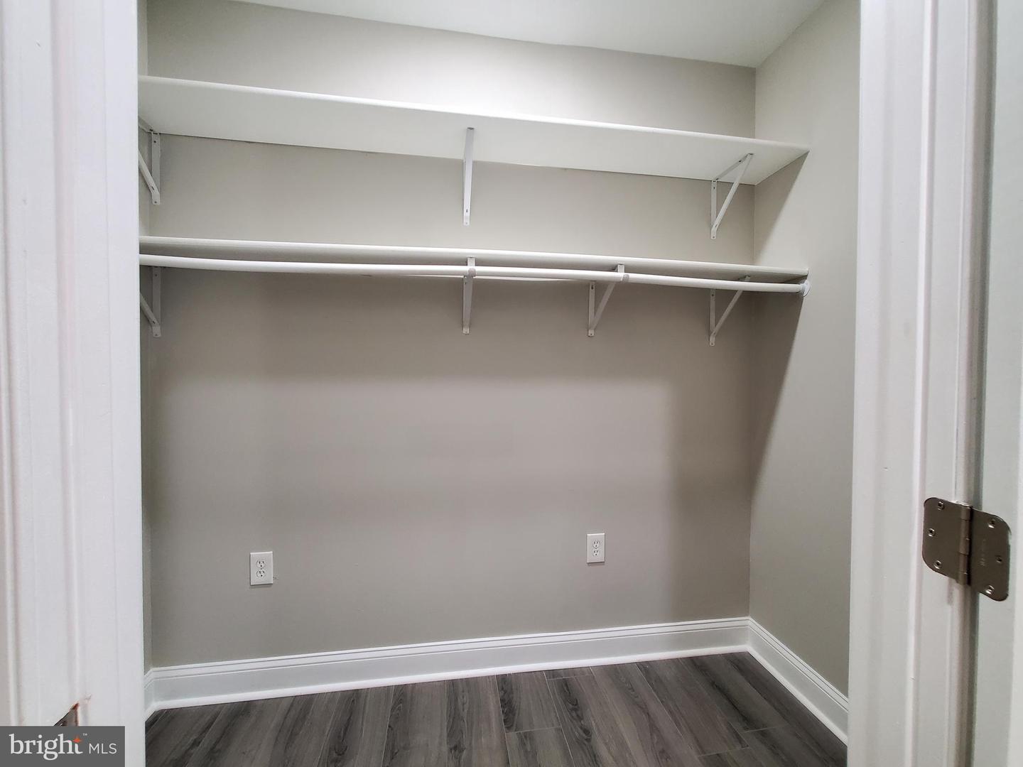 7 Pebble Beach Dr #basement Unit Property Photo 12