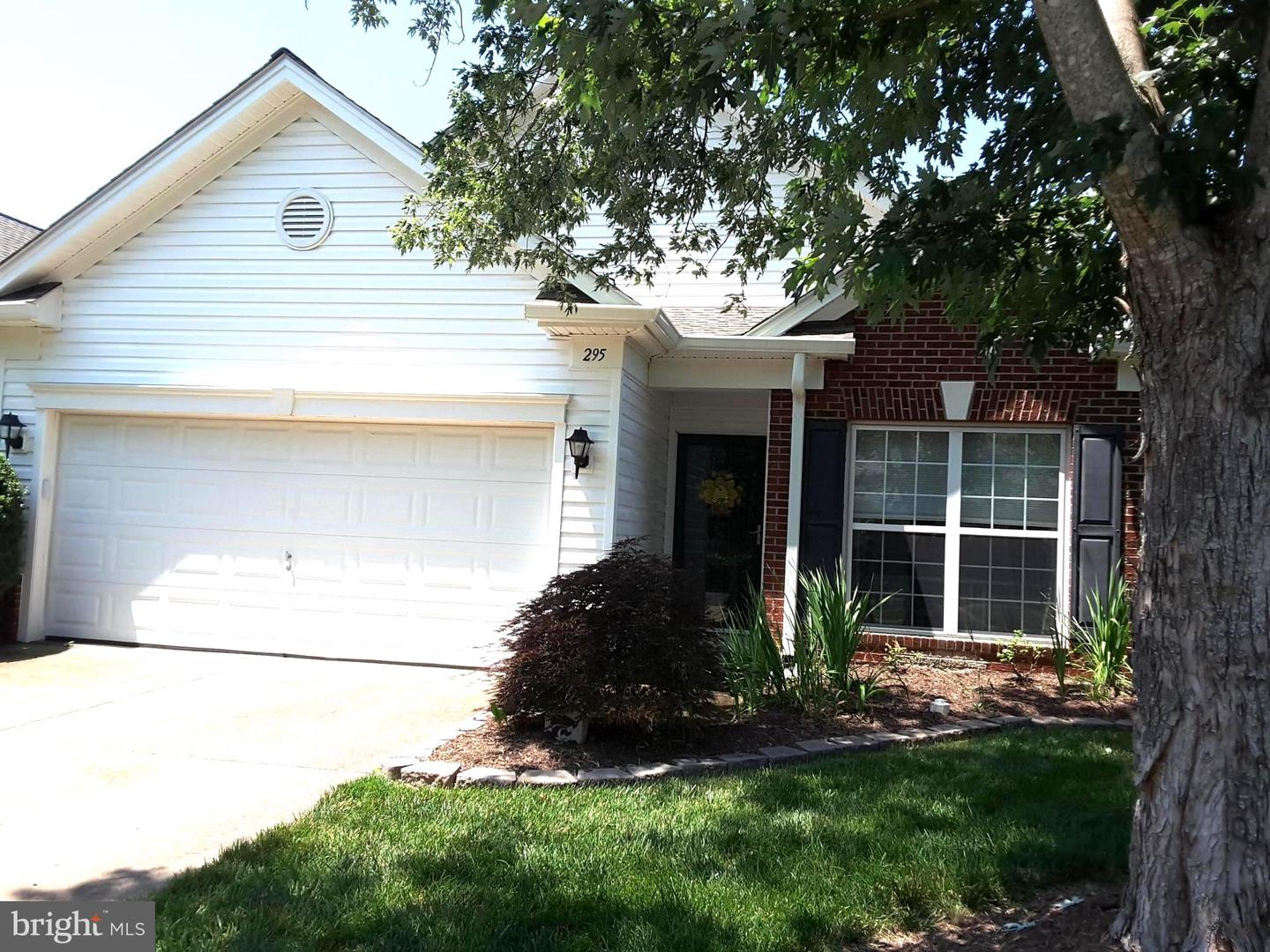 295 BRIDGEWATER CIR Property Photo 1