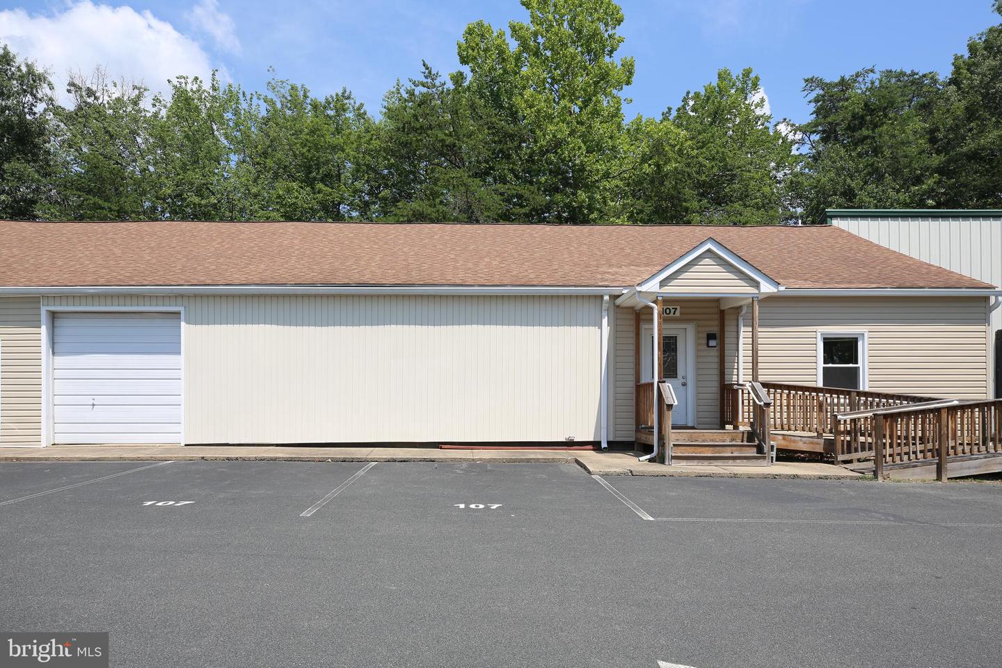 31-unit 107 Friendly Ct Property Photo 1