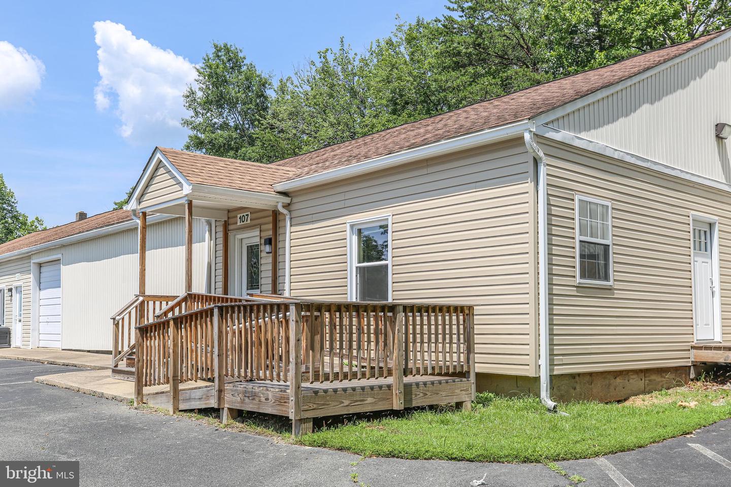 31-unit 107 Friendly Ct Property Photo 2