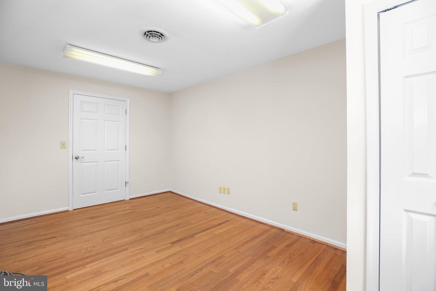 31-unit 107 Friendly Ct Property Photo 14