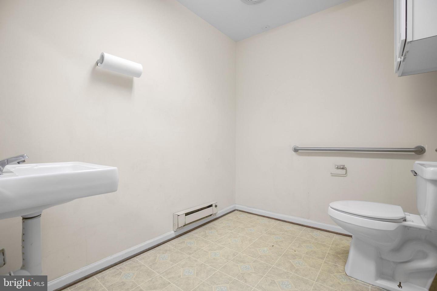 31-unit 107 Friendly Ct Property Photo 17