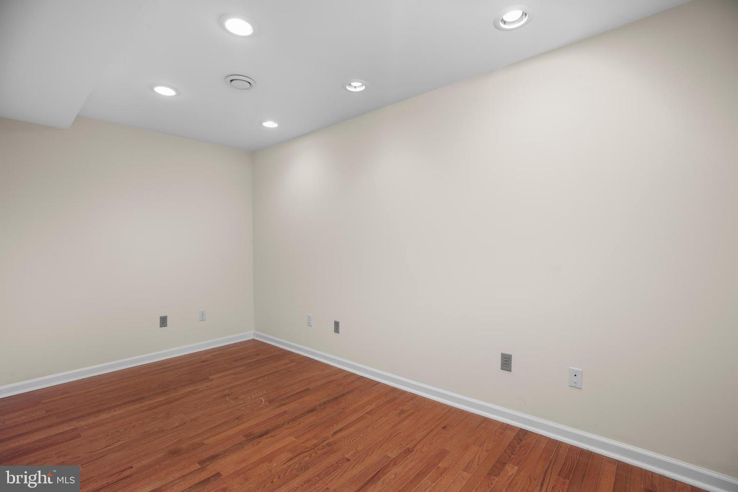 31-unit 107 Friendly Ct Property Photo 19