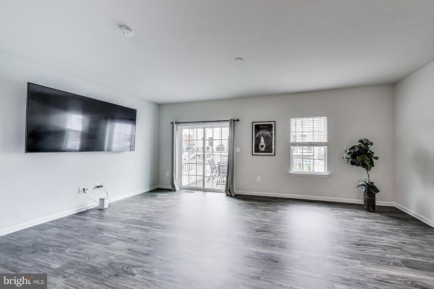 520 View Point Way Property Photo 1