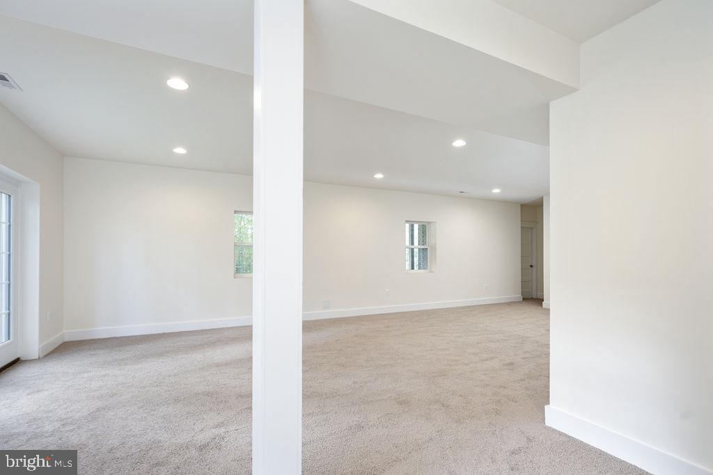 1036 Watchman Court Property Photo 8