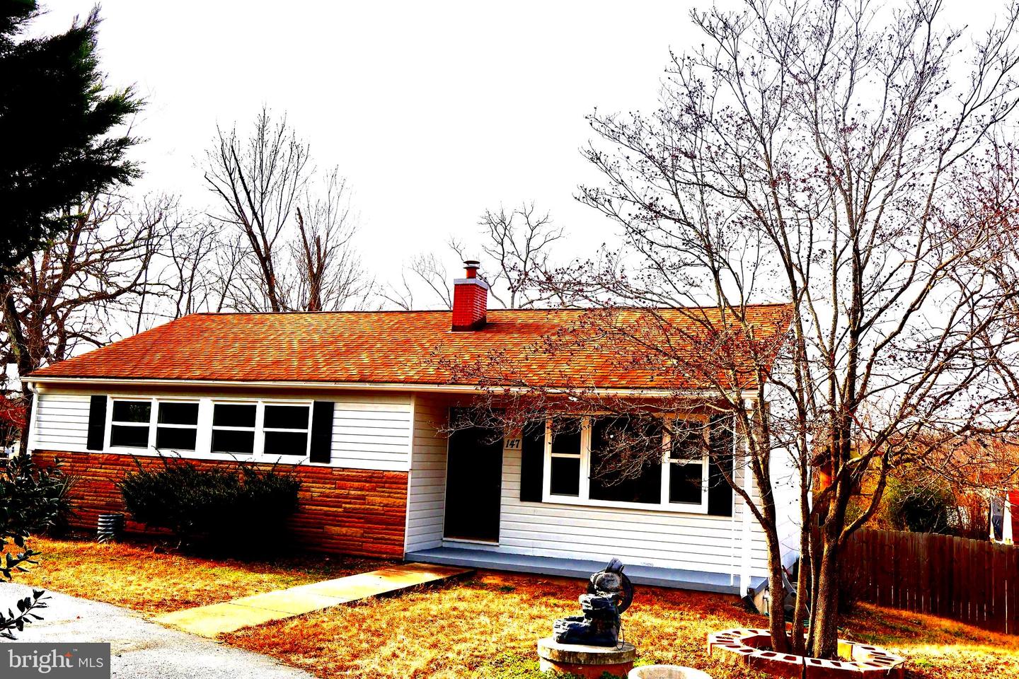 147 Deacon Rd Property Photo 1