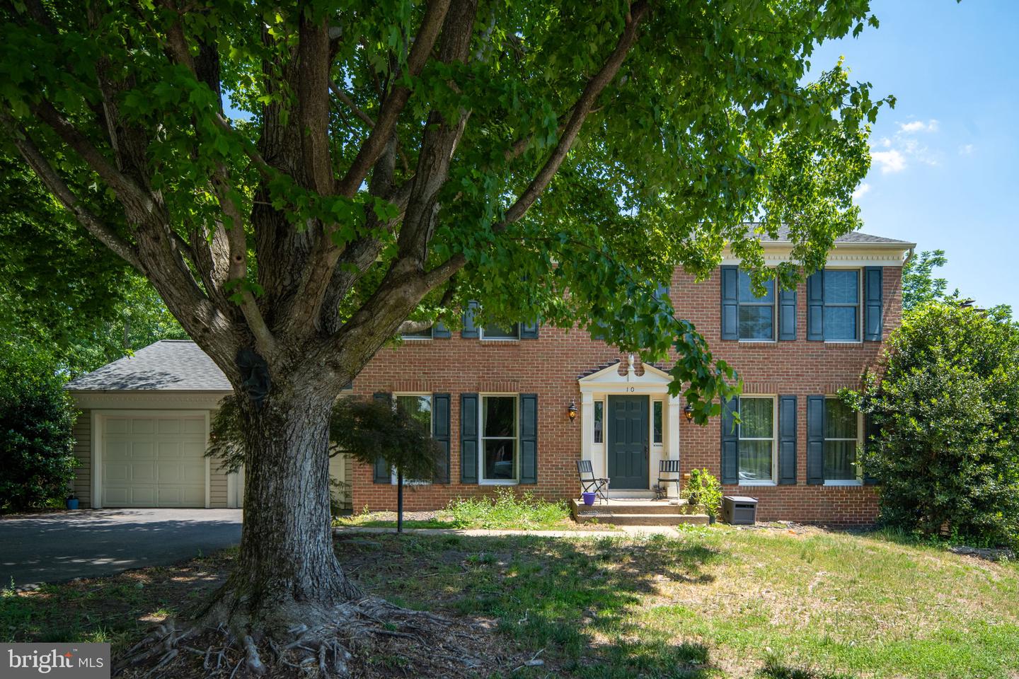 10 Bridgeport Cir Property Photo 1